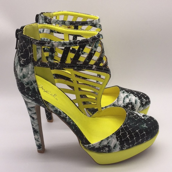 Qupid Women’s Platform Green Faux Snakeskin 5.5 in Heels Size 8 - Picture 2 of 16